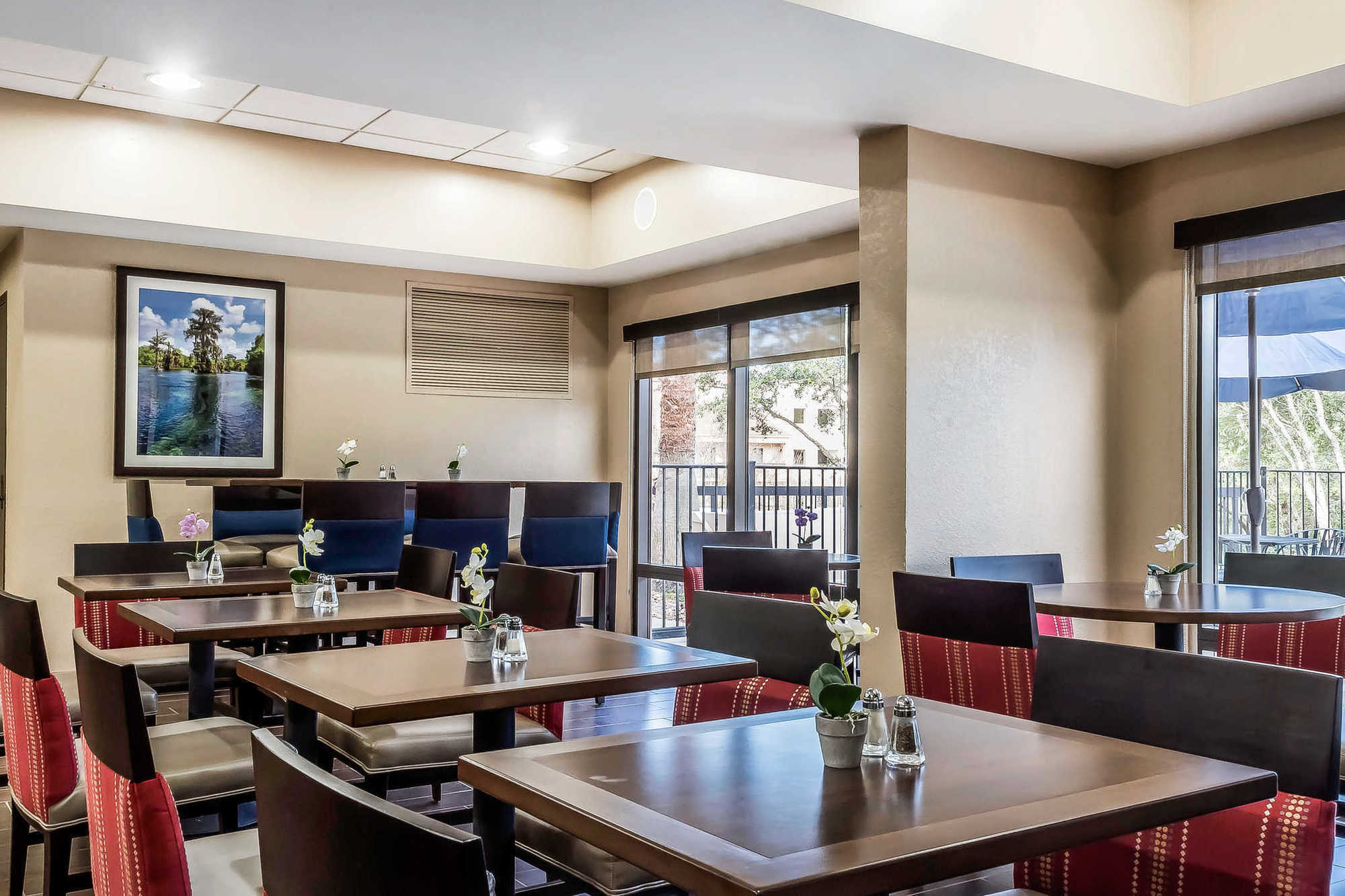 Comfort Suites Tallahassee Capitol - University Area Ανέσεις φωτογραφία