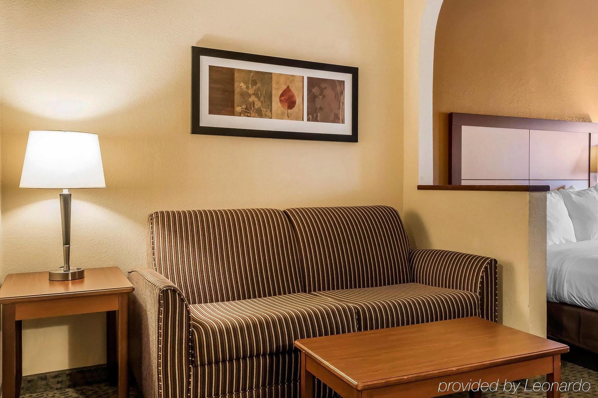 Comfort Suites Tallahassee Capitol - University Area Εξωτερικό φωτογραφία